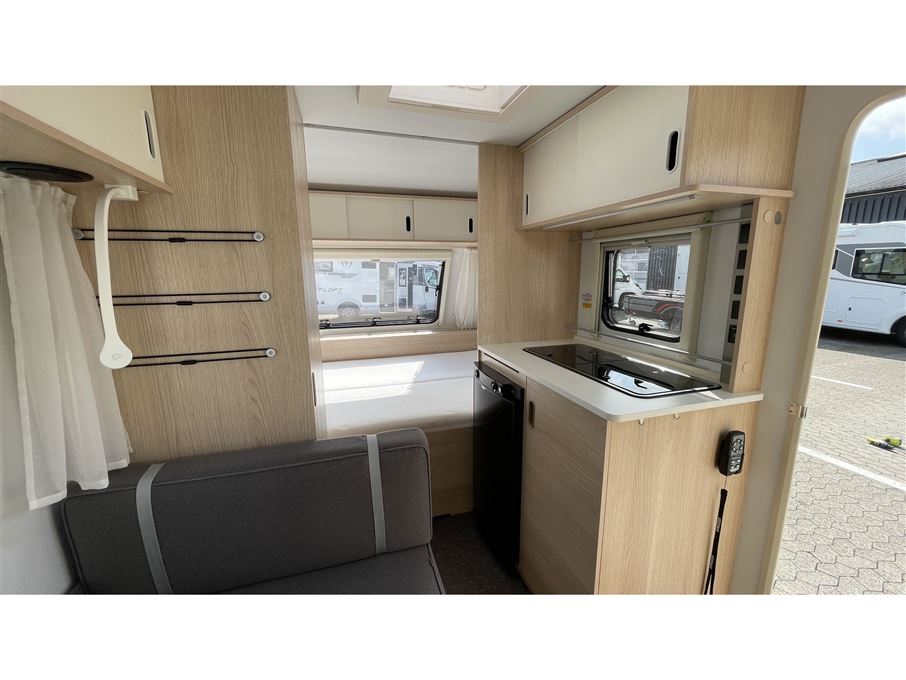Adria Aviva 400 PS